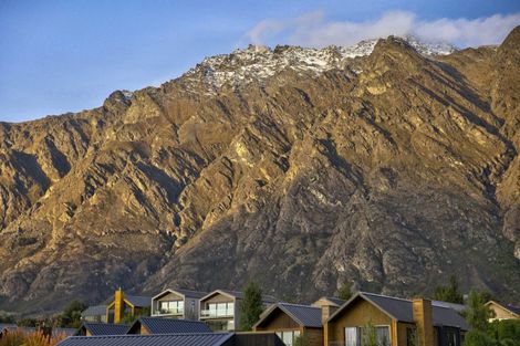 Photo of property in 28 Soudley Court, Jacks Point, Queenstown, 9371