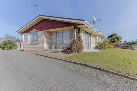 Photo of property in 25 Barton Street, Marton, 4710