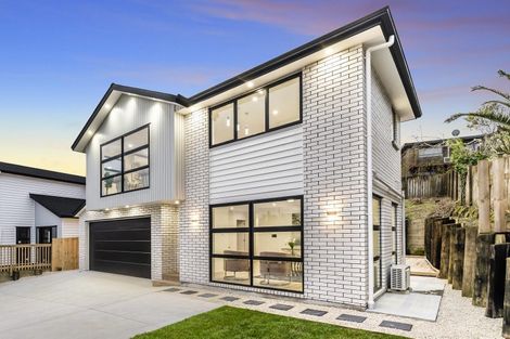 Photo of property in 11 Tawapou Close, Massey, 0614