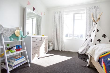 Photo of property in 56 Norfolk Drive, Cambridge, 3434