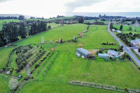 Photo of property in 77 Patons Rock Road, Patons Rock, Takaka, 7182