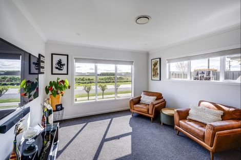 Photo of property in 54 Eriksen Road, Te Awa, Napier, 4110