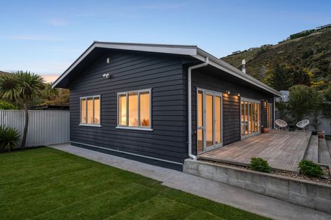 Photo of property in 14 Whitfield Street, Sumner, Christchurch, 8081