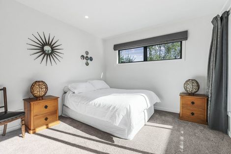 Photo of property in 2 Burgundy Drive, Martinborough, 5711