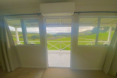 Photo of property in 12 Constable Road, Muriwai, Waimauku, 0881