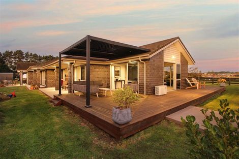 Photo of property in 1 Martingale Drive, Kingseat, Papakura, 2580