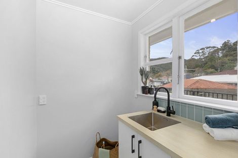 Photo of property in 2 Bella Grove, Naenae, Lower Hutt, 5011