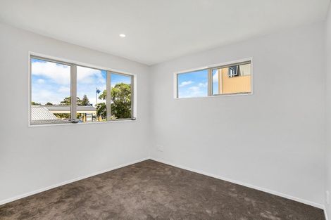 Photo of property in 48/11 Ray Small Drive, Papakura, 2110