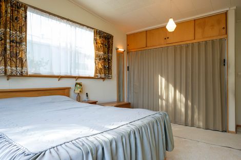 Photo of property in 23 Marine Parade, Macandrew Bay, Dunedin, 9014