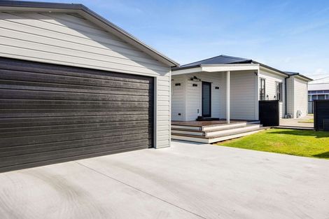 Photo of property in 42 Collins Street, Hawera, 4610