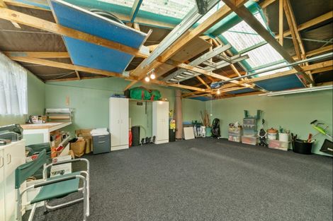 Photo of property in 33 Heta Road, Highlands Park, New Plymouth, 4312