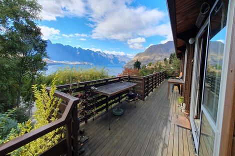 Photo of property in 24 Greenstone Place, Fernhill, Queenstown, 9300