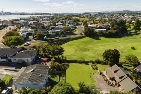 Photo of property in 178b Ngatai Road, Otumoetai, Tauranga, 3110