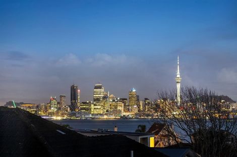Photo of property in 3/72 Sylvan Avenue, Northcote, Auckland, 0627