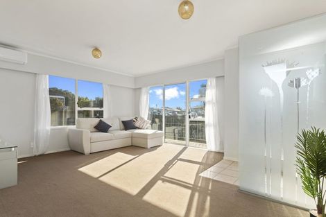 Photo of property in 69 Hepburn Road, Glendene, Auckland, 0602