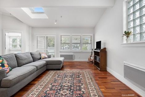 Photo of property in The Villas, 33u3 Hobson Street, Thorndon, Wellington, 6011