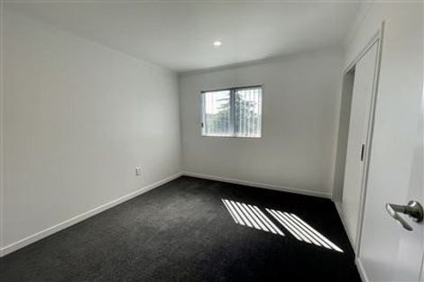 Photo of property in 271 Te Atatu Road, Te Atatu South, Auckland, 0610