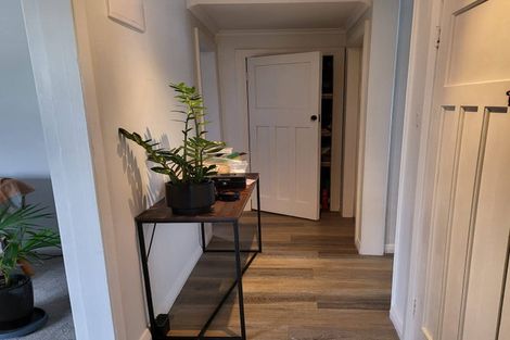 Photo of property in 12a Chapman Street, Newlands, Wellington, 6037