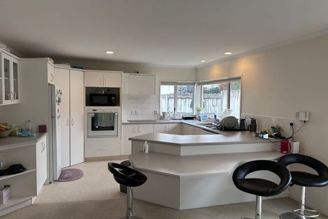 Photo of property in 53 Palmcrest Grove, Highland Park, Auckland, 2010