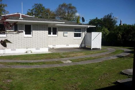 Photo of property in 28 Tamatea Road, Taupo, 3330