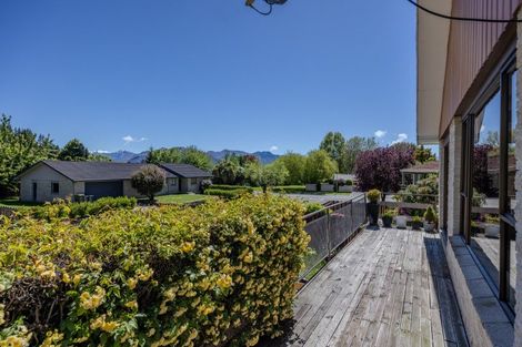 Photo of property in 3 Heuchan Lane, Wanaka, 9305