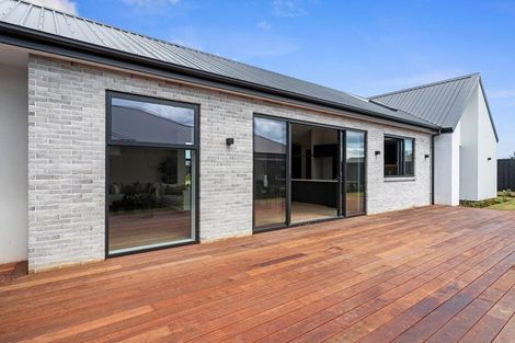 Photo of property in 11 Homestead Drive, Rangiora, 7400