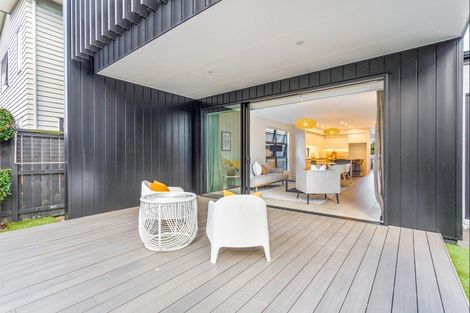 Photo of property in 15 Liquidambar Drive, Hobsonville, Auckland, 0616