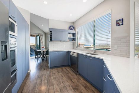 Photo of property in 12 Ascot Way, Orewa, 0931