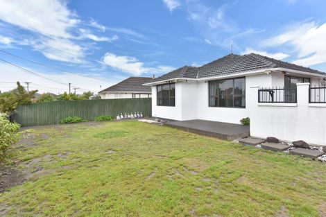 Photo of property in 33 Bournemouth Crescent, Aranui, Christchurch, 8061