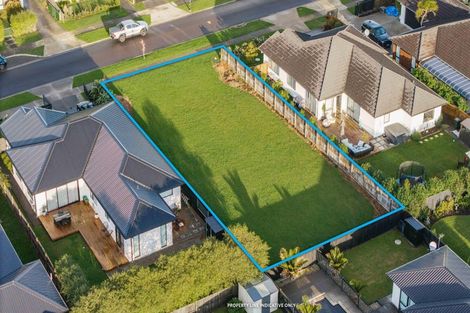 Photo of property in 15 Len Ireland Drive, Kumeu, 0810