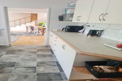 Photo of property in 15 Rosalind Road, Glenfield, Auckland, 0629