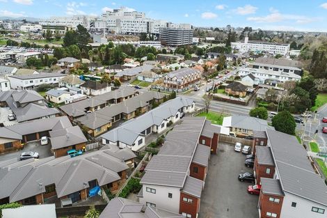 Photo of property in 31u7 Jones Crescent, Melville, Hamilton, 3206