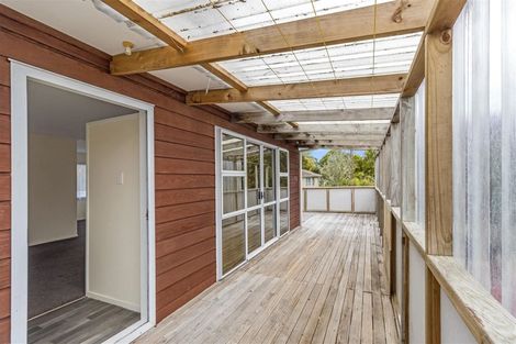 Photo of property in 27 Woodglen Road, Glen Eden, Auckland, 0602