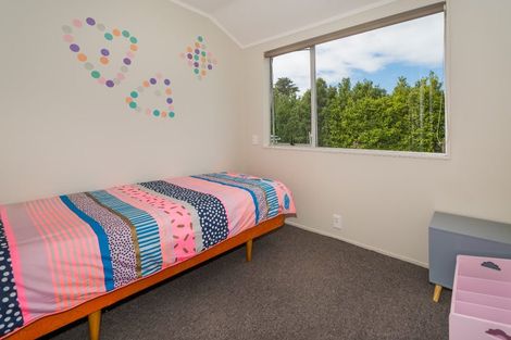 Photo of property in 9 Raupapa Street, Northcote, Auckland, 0627