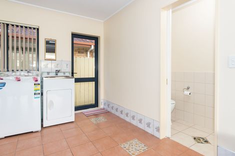 Photo of property in 4a School Road, Te Atatu South, Auckland, 0610