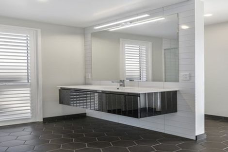 Photo of property in 3 Makura Drive, Papamoa Beach, Papamoa, 3118