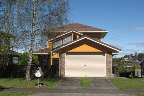 Photo of property in 4 Dorothy Drive, Acacia Bay, Taupo, 3330