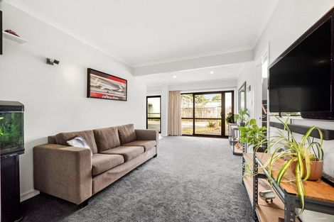 Photo of property in 2/33 Glenvar Road, Torbay, Auckland, 0630