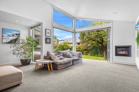 Photo of property in 5 Wiggins Street, Sumner, Christchurch, 8081