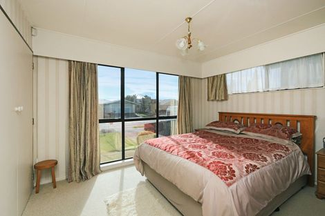Photo of property in 27 Donegal Crescent, Tamatea, Napier, 4112