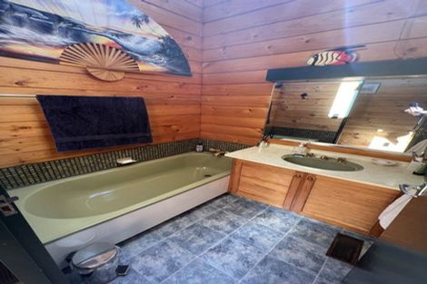 Photo of property in 15 Fraser Avenue, Johnsonville, Wellington, 6037