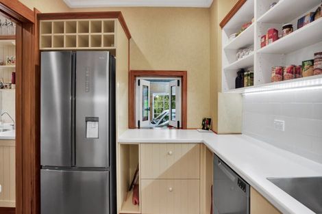 Photo of property in 49 Waihi Road, Hawera, 4610