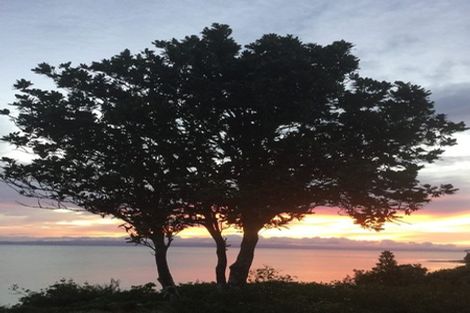 Photo of property in 211 Howard Road, Orere Point, Papakura, 2585