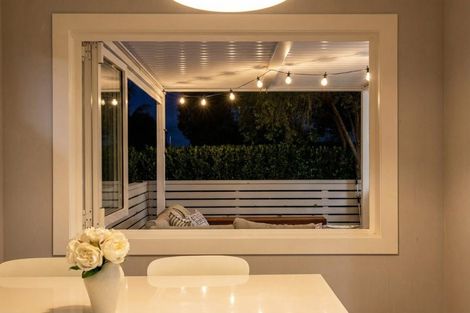 Photo of property in 1/1 Tawa Road, Te Atatu Peninsula, Auckland, 0610