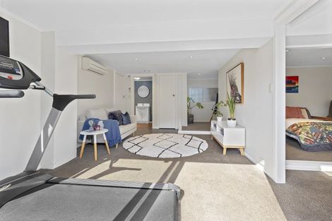 Photo of property in 50 Spencer Street, Crofton Downs, Wellington, 6035