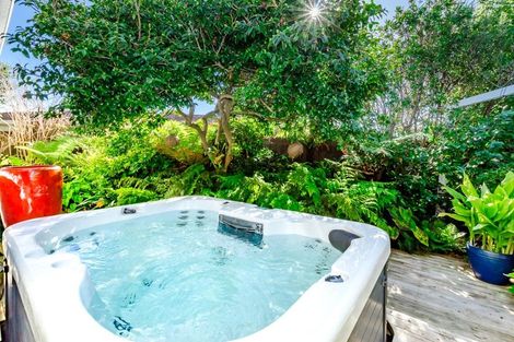 Photo of property in 34 Olive Terrace, Paraparaumu Beach, Paraparaumu, 5032