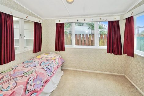 Photo of property in 9 Seddon Street, Te Puke, 3119