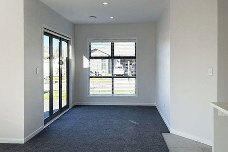 Photo of property in 17 George Yee Place, Taradale, 4112