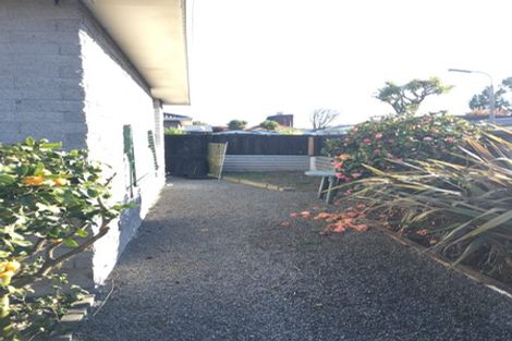 Photo of property in 1/62a Mackenzie Avenue, Woolston, Christchurch, 8023