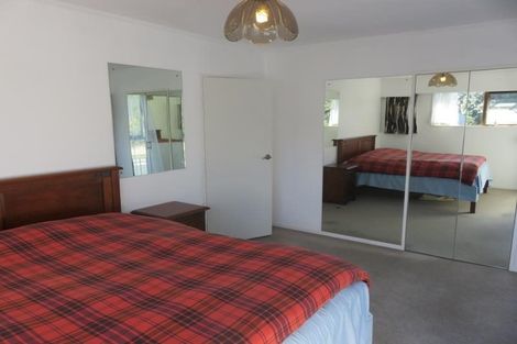 Photo of property in 102 Churton Drive, Churton Park, Wellington, 6037